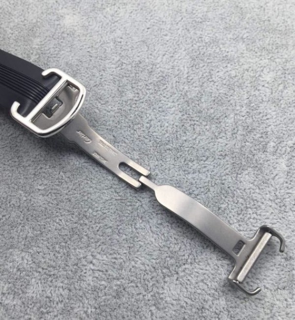 How to buy a Roadster clone watches for sale in Czech Republic?